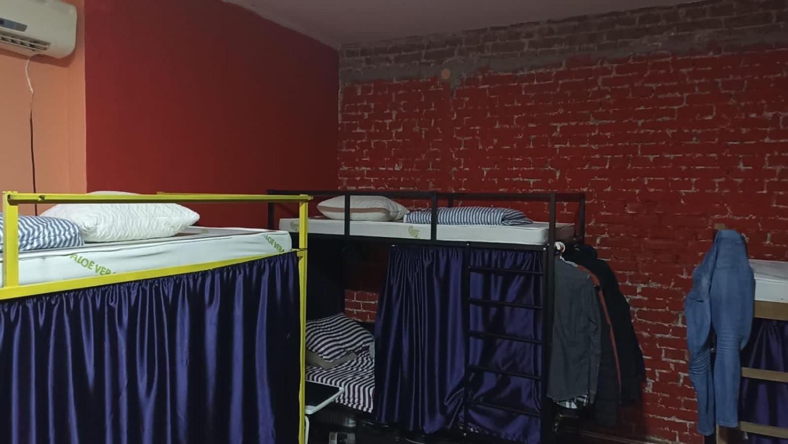 Newborn Center Hostel All Day Free Coffee Pristina Kültér fotó