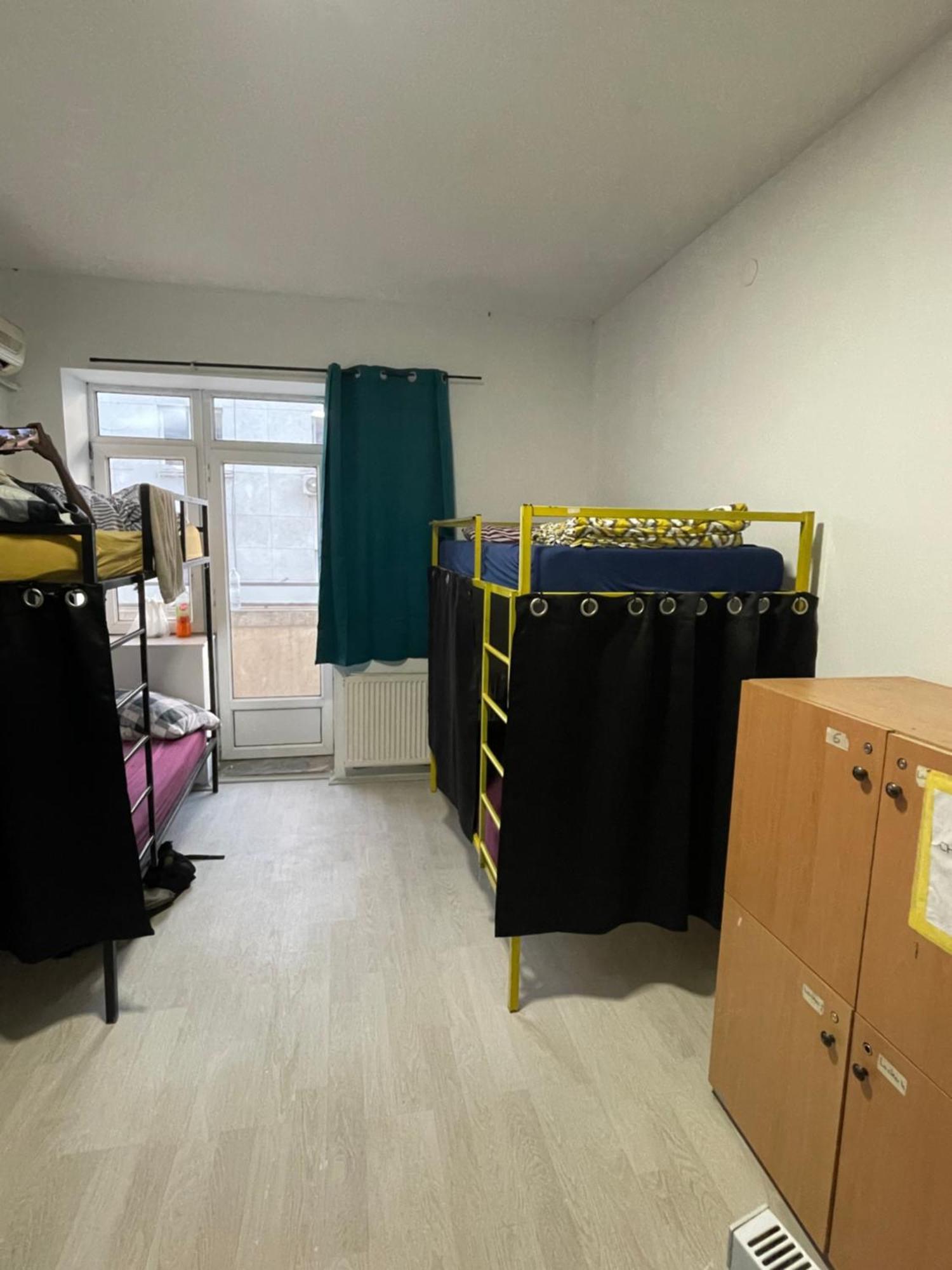 Newborn Center Hostel All Day Free Coffee Pristina Kültér fotó