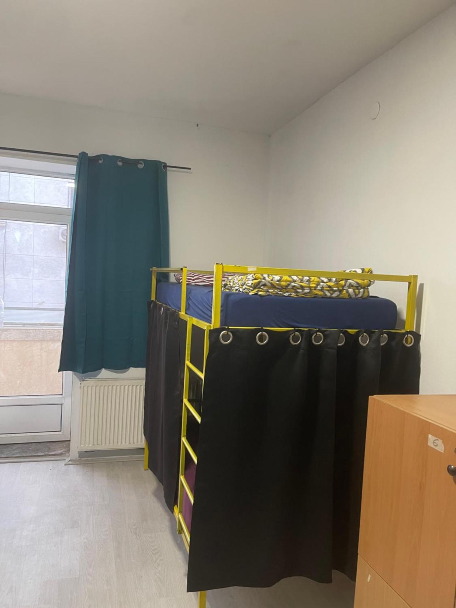 Newborn Center Hostel All Day Free Coffee Pristina Kültér fotó